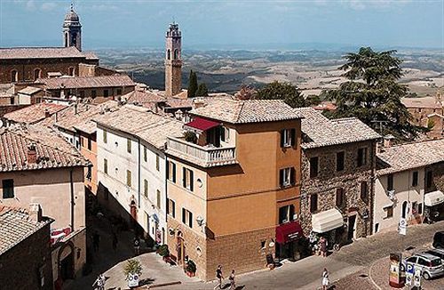 Il Barlanzone Affittacamere Montalcino Extérieur photo