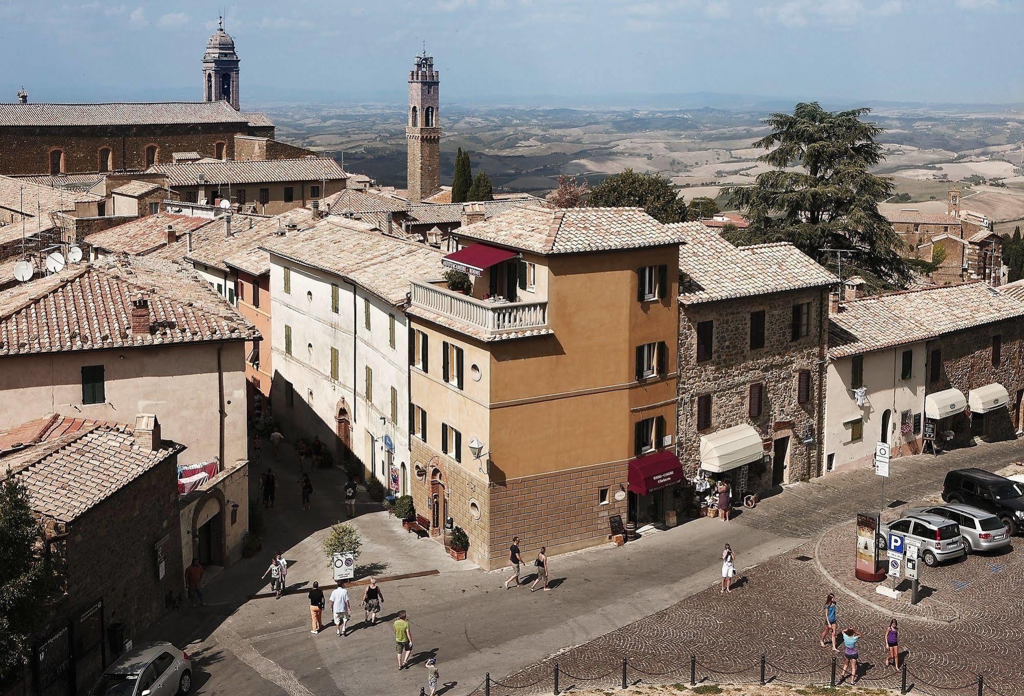 Il Barlanzone Affittacamere Montalcino Extérieur photo